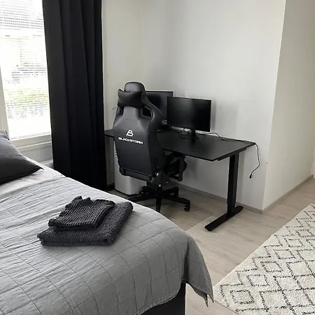 Cozy Two Bedroom With Sauna, Garden And Terrace