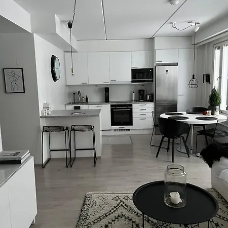 Cozy Two Bedroom With Sauna, Garden And Terrace Apartment *