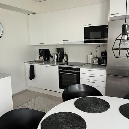 Cozy Two Bedroom With Sauna, Garden And Terrace *