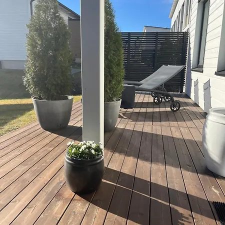 Cozy Two Bedroom With Sauna, Garden And Terrace Espoo